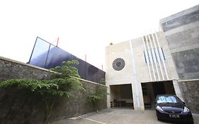 Reddoorz Near Cilandak Town Square